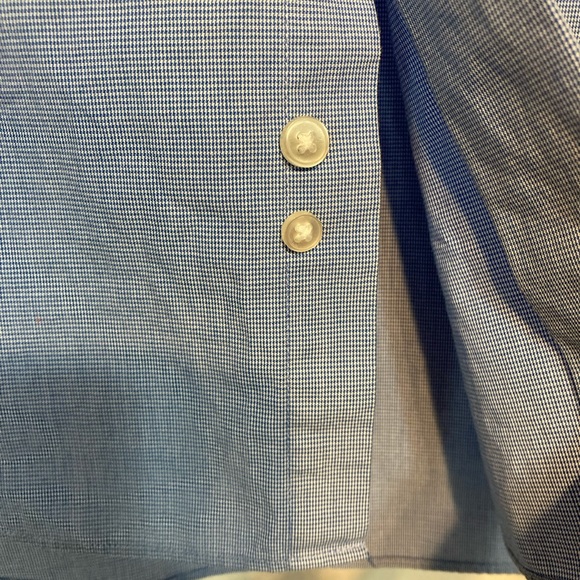 CALVIN KLEIN BUTTON UP SHIRT SIZE L - Picture 4 of 9